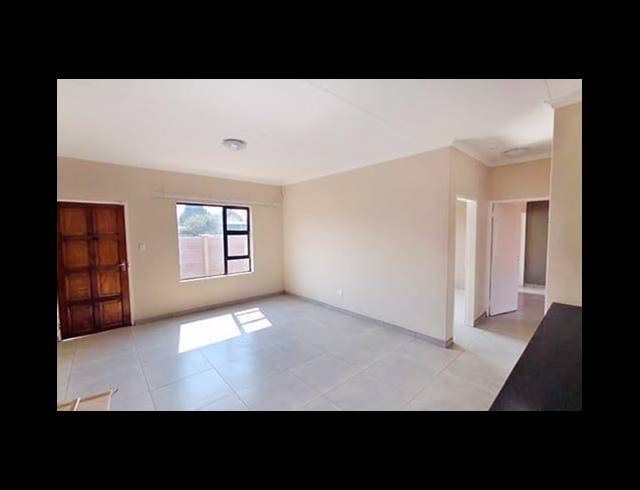 2 BEDROOM TOWNHOUSE FOR SALE IN RIVERSDALE